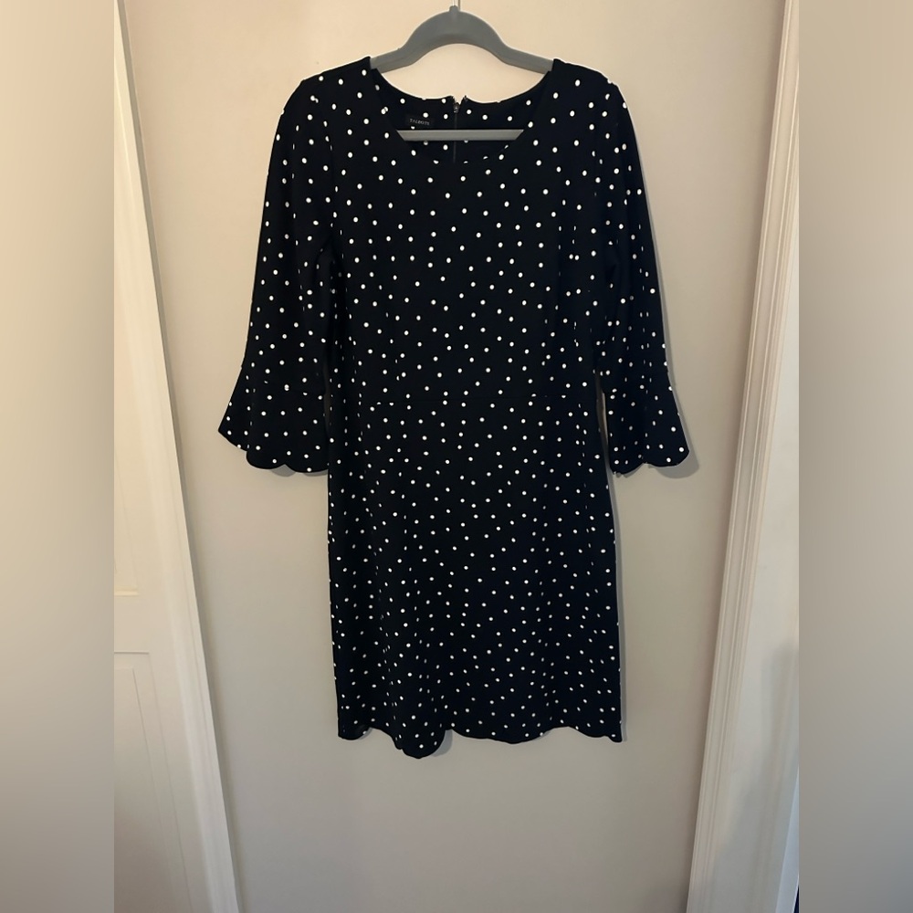 Talbots Black White Polka Dot Dress Size 12 Scalloped Hem Bell Sleeve Classic
